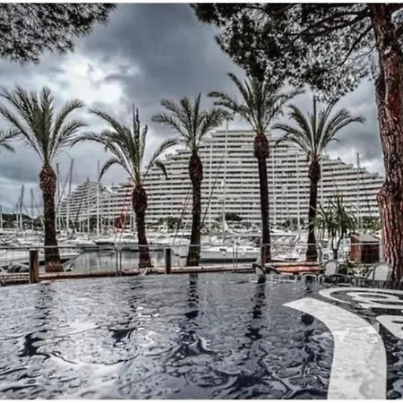 Апартаменты Cosy A 1mn De La Вильнёв-Лубе